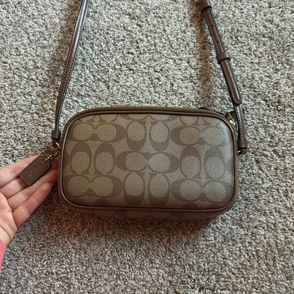 coach purse! - Picture 4 of 6